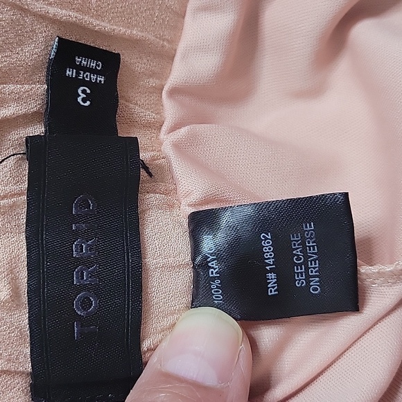 Torrid Peach Lace-Up Crepe Shorts - Picture 3 of 12